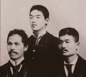 職工義友会の三人組、左から城常太郎、高野房太郎、沢田半之助