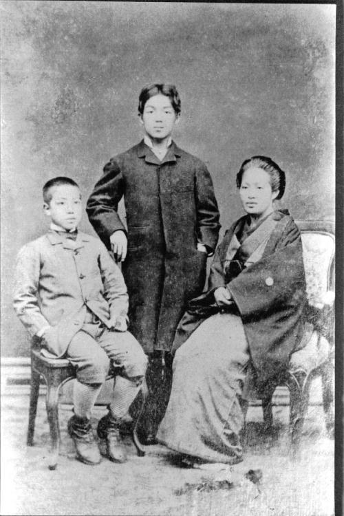  The Takano family in the early 1880s. Fusatarô (center), his mother Masa (right), his brother Iwasaburô (left)